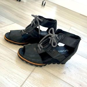 Sorel Wedge 7.5 - Offers Welcome!